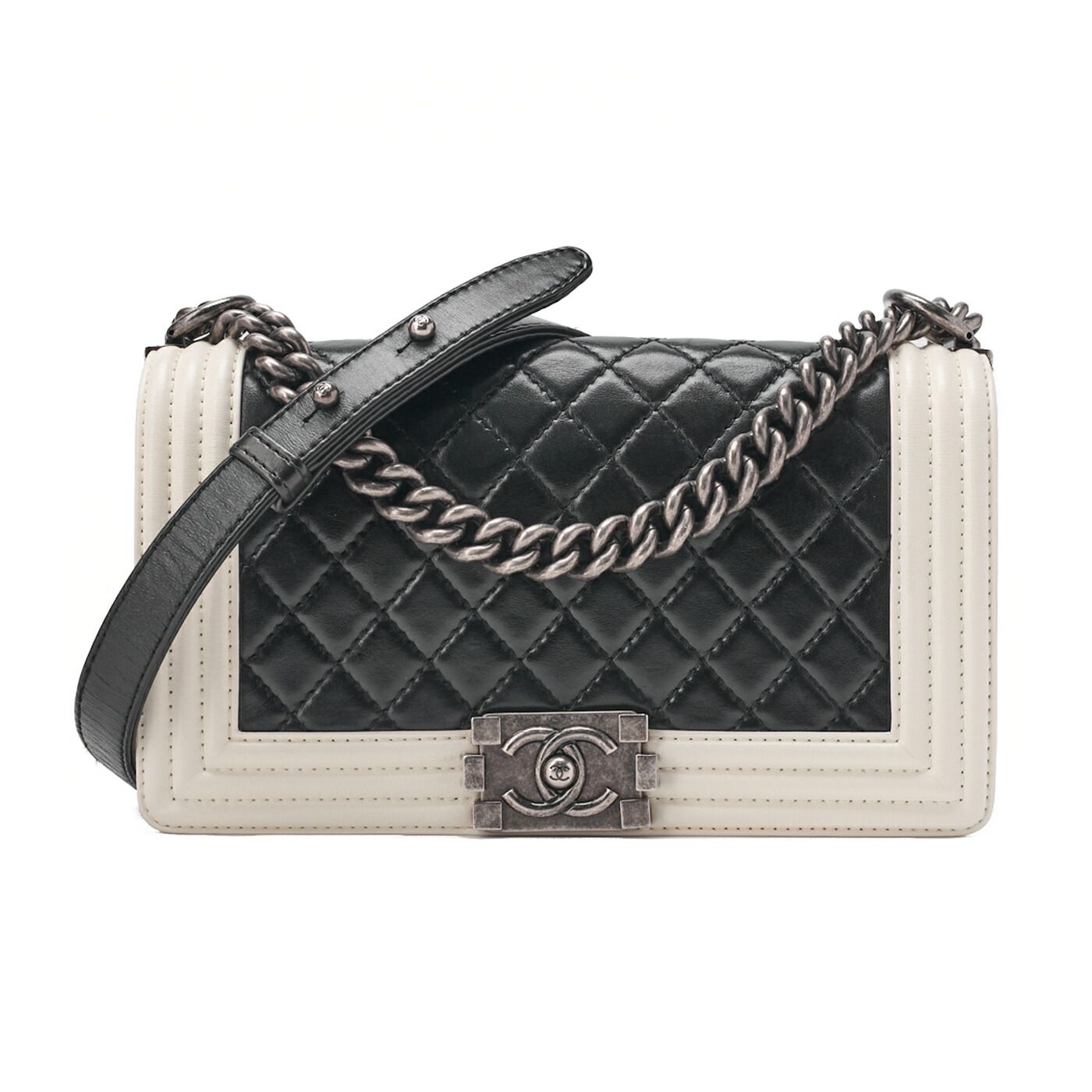 CHANEL シャネル ボーイシャネル マトラッセ チェーンショルダー ラムスキン 黒×白 シルバー金具 レディースバッグ ハイブランド