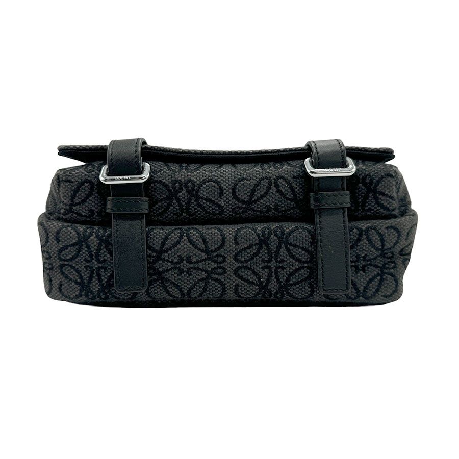 ロエベ LOEWE