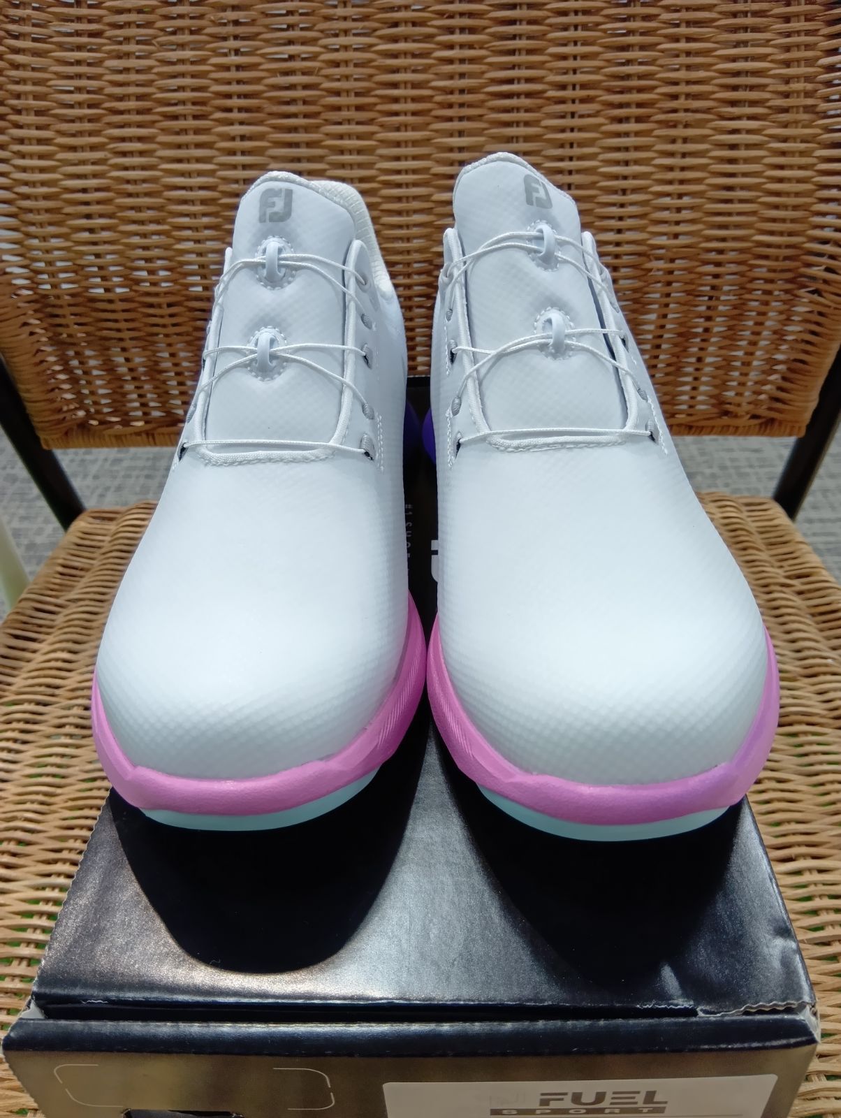 LdSh ♥品 フットジョイ フューエル スポーツ ボア レディース スパイクレス ゴルフシューズ 90573 ホワイト|ピンク 2025年モデル 浦安店