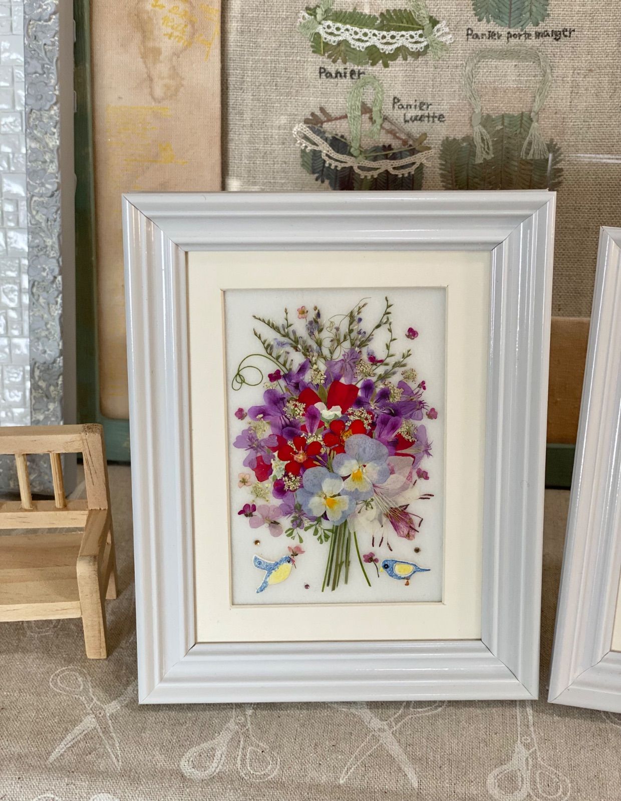 【新品・未使用】押し花　ドライフラワー　アート　額縁付き 押し花アート 色が何年も無くなりません 咲き続ける インテリア