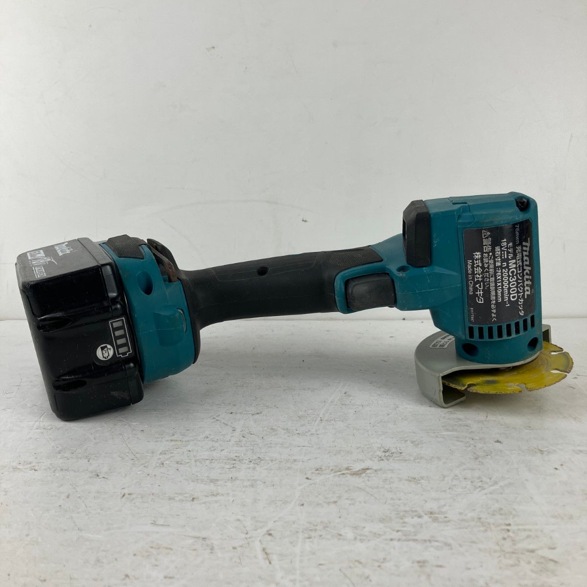 ЗЗMAKITA マキタ 18v 76mm 充電式コンパクトカッタ バッテリーx1