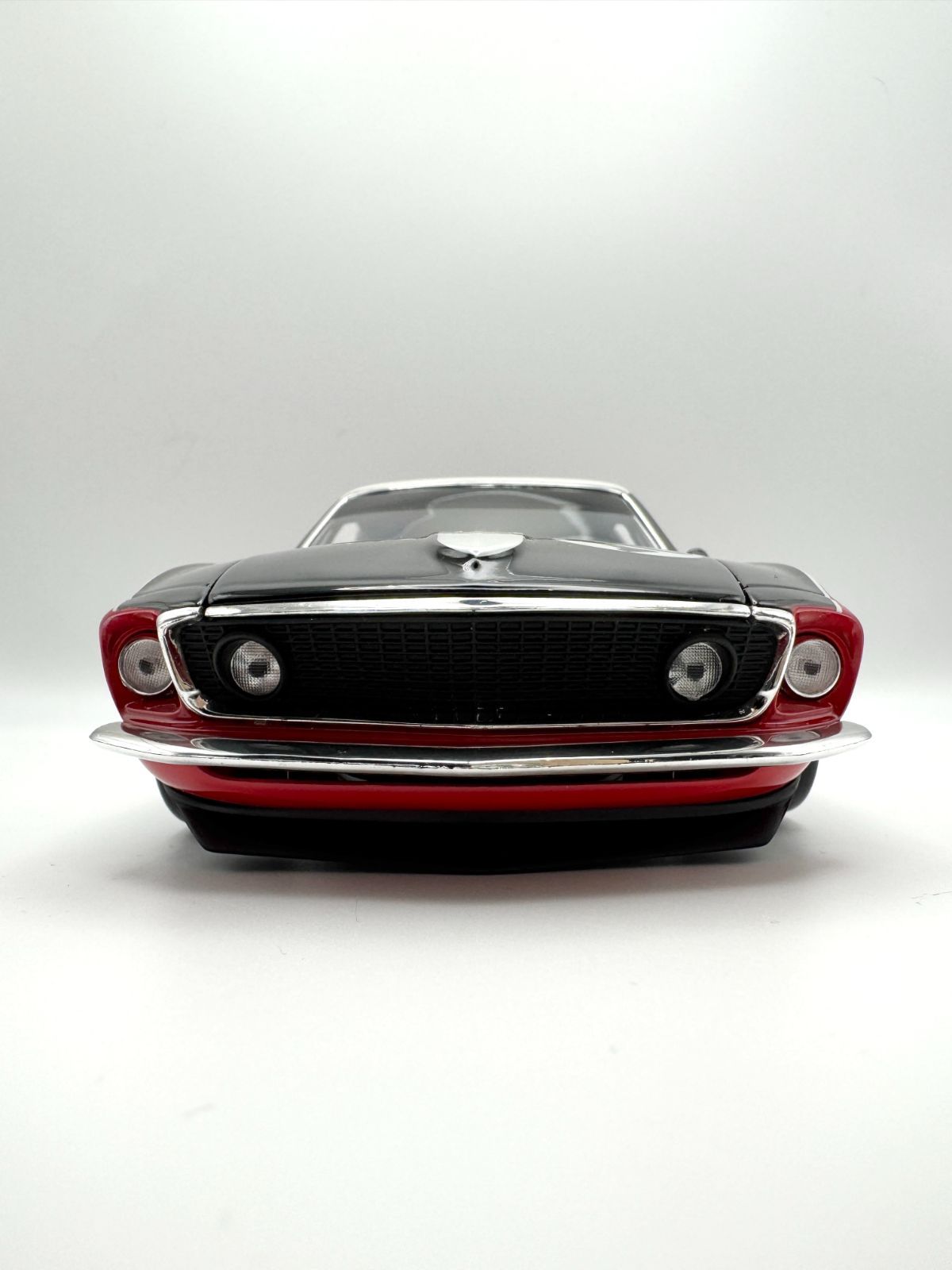 VINTAGE WELLY 1/18 フォードマスタング BOSS 302