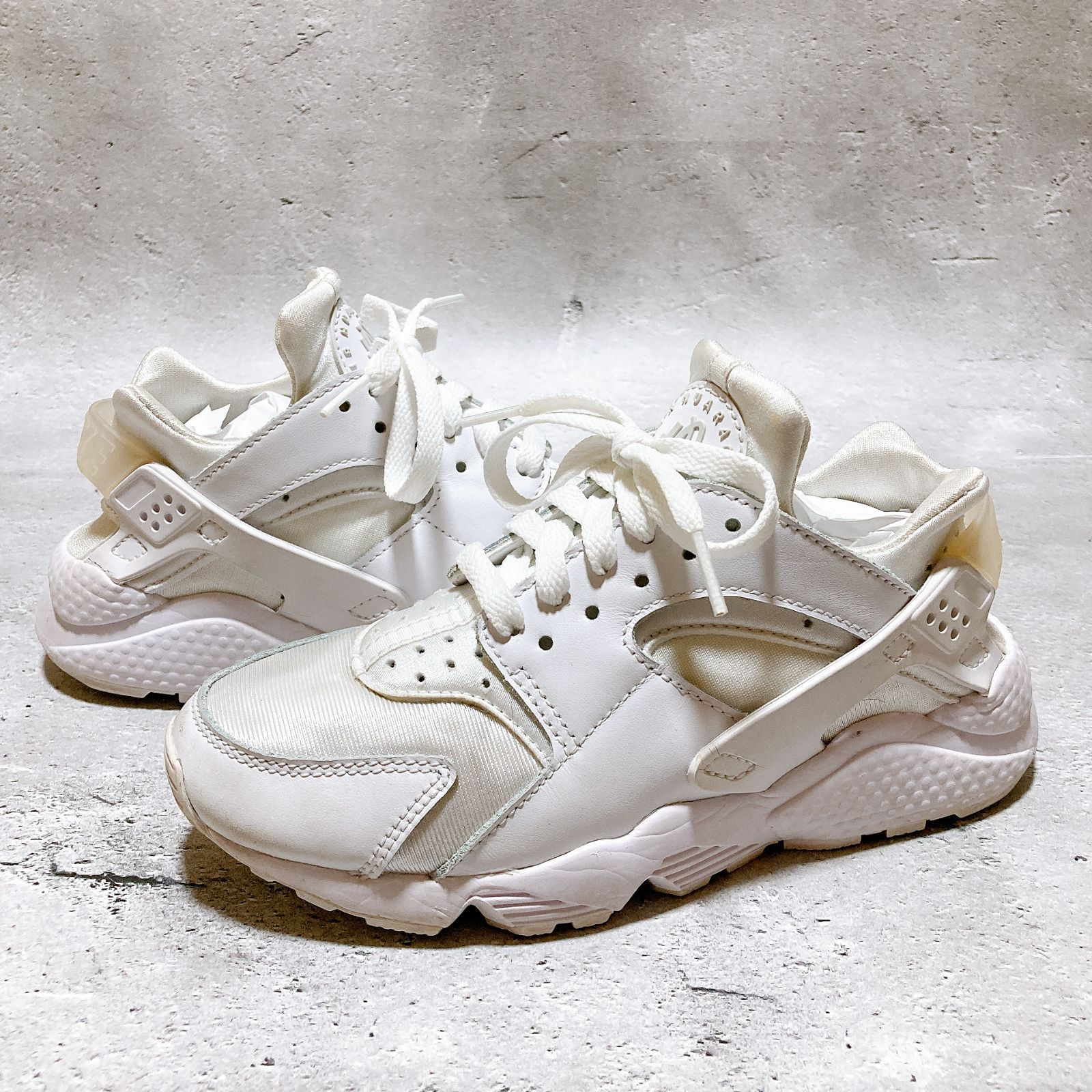 定価¥15,400 ナイキ AIR HUARACHE レディース 23センチ