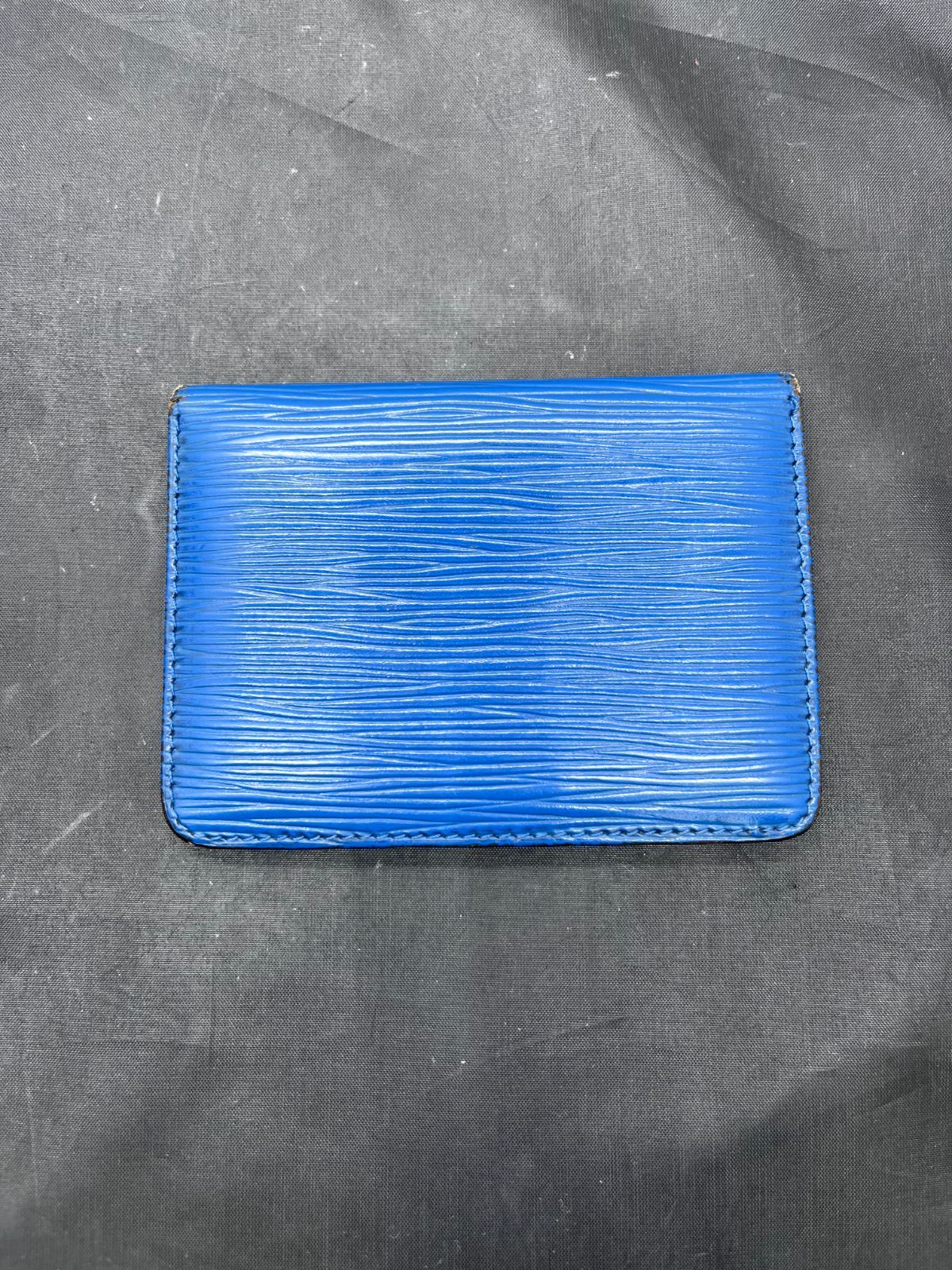 ルイヴィトン エピ パスケース