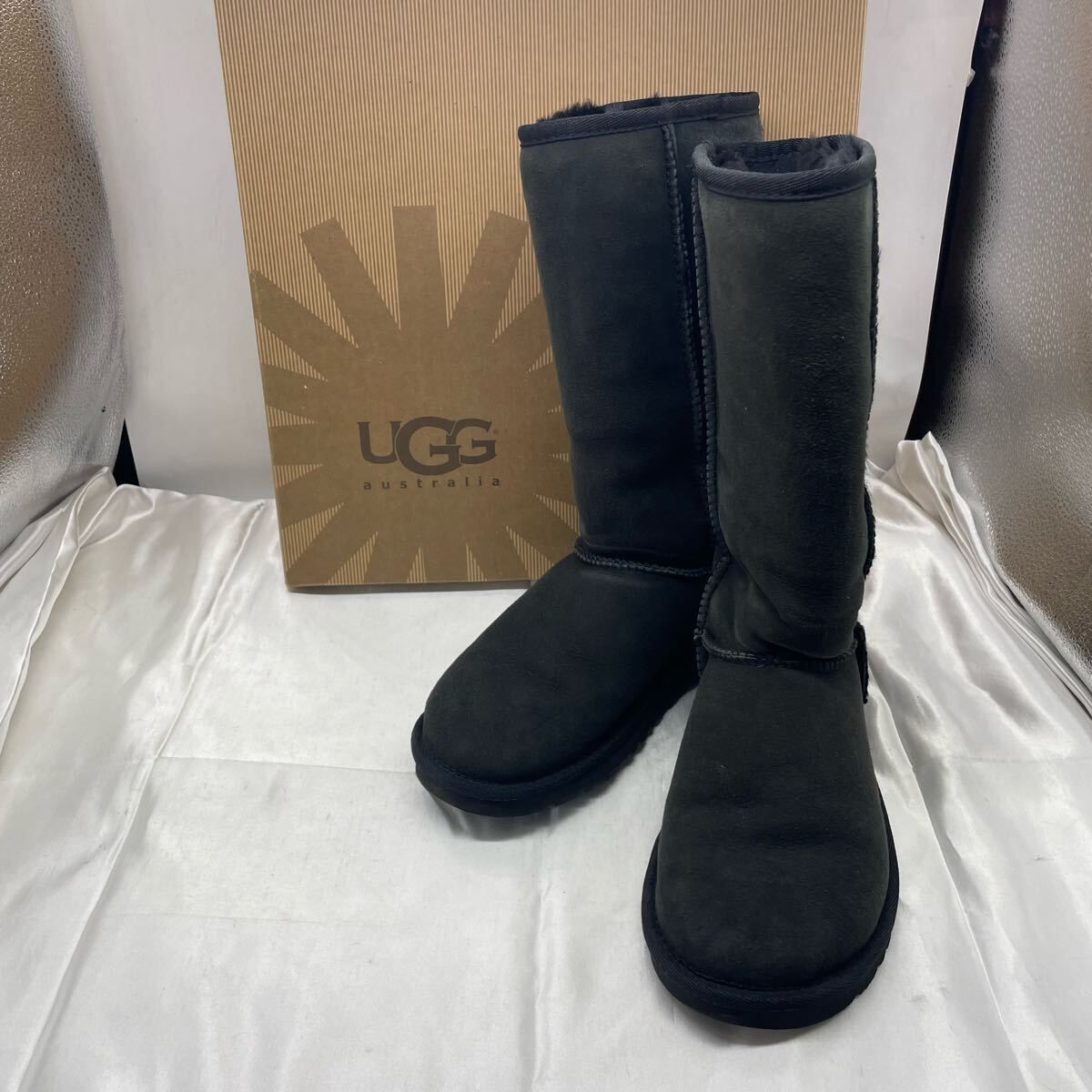 美品 UGG アグ ブーツ 5815W ブラウン 23cm 箱付き 中古・古着通販】UGG (アグ) ブーツ ブラウン サイズ:24cm