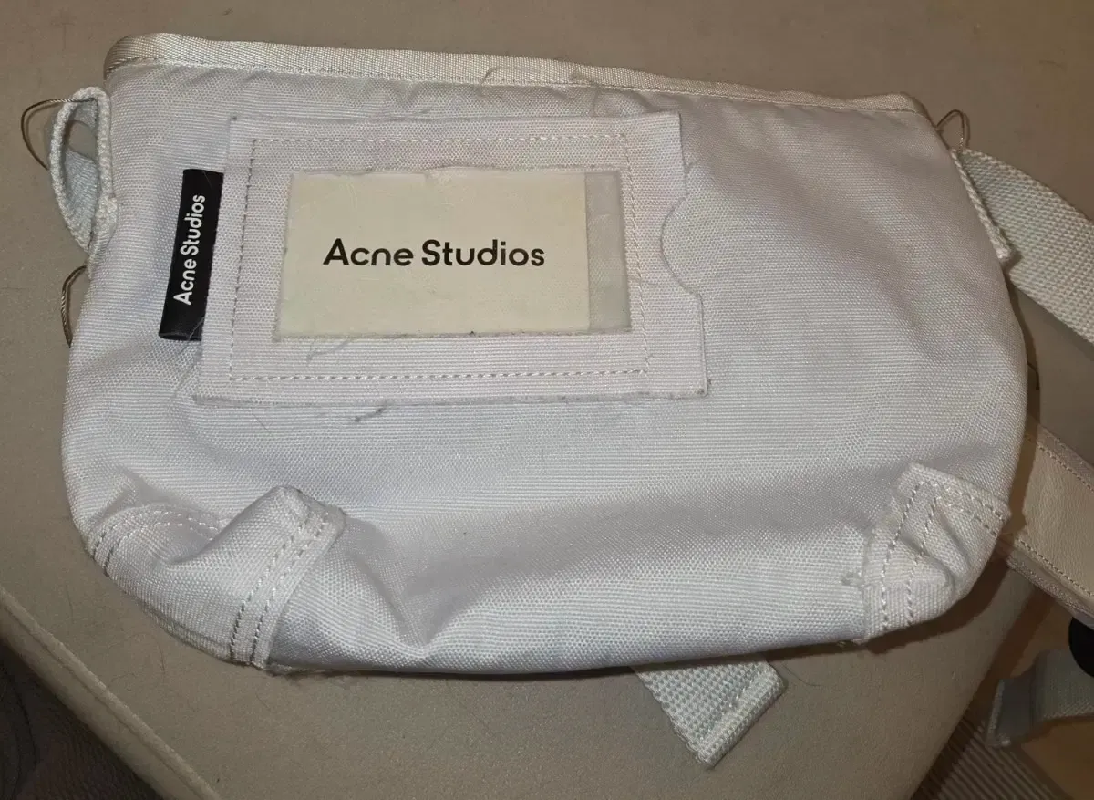 S*n様 Acne Studios メッセンジャーバッグ S*n様 Acne Studios メッセンジャーバッグ 2025年最新】Acne