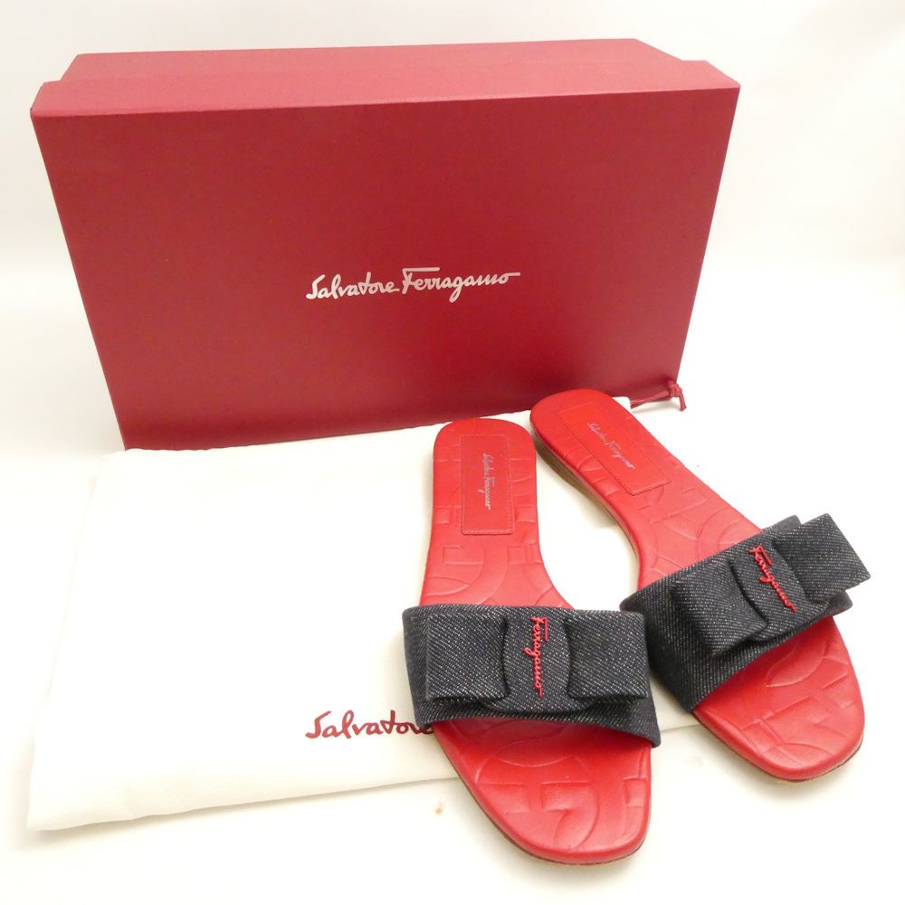 美品　SalvatoreFerragamo フェラガモ　ヴァラ　サンダル　6 美品 SalvatoreFerragamo サルヴァトーレフェラガモ VIVA ヴァラ