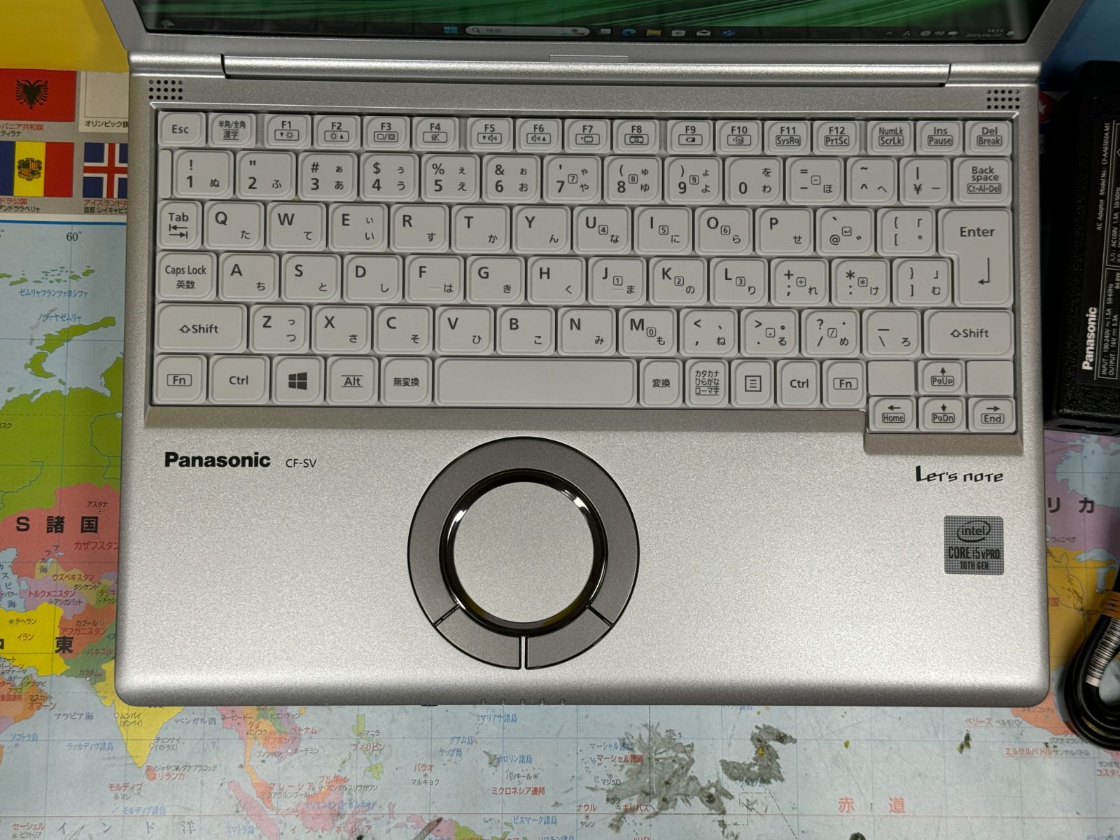 新品即決 レッツノート 累積80H 16GB 未使用に近い CF-SV9 極美品 超軽量 Windowsノート本体