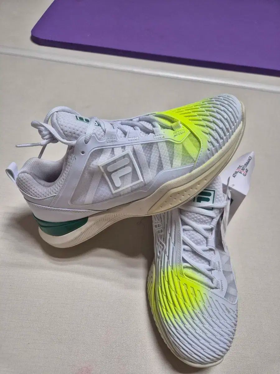 FILA フィラ テニスシューズ スピードサーブ t9 285 ミリ ポップス