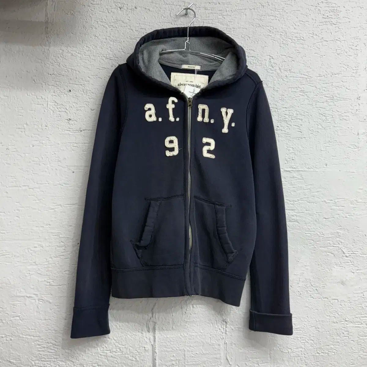 Abercrombie & Fitch ネイビー パーカー Mサイズ - メルカリ