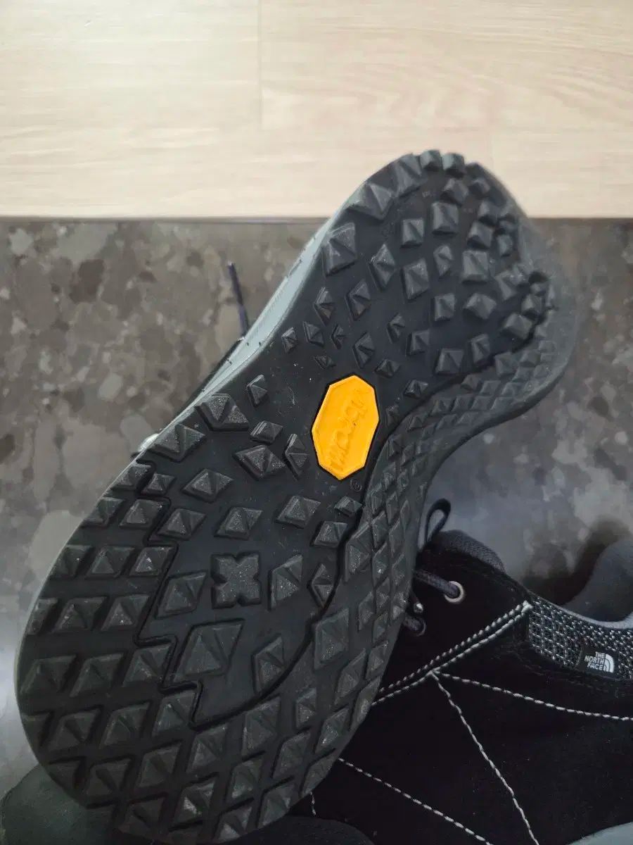 THE NORTH FACE ザノースフェイス トラクション 登山靴 トレッキングシューズ 260 265 270 ほぼ HRDEVELOPMENT_JP