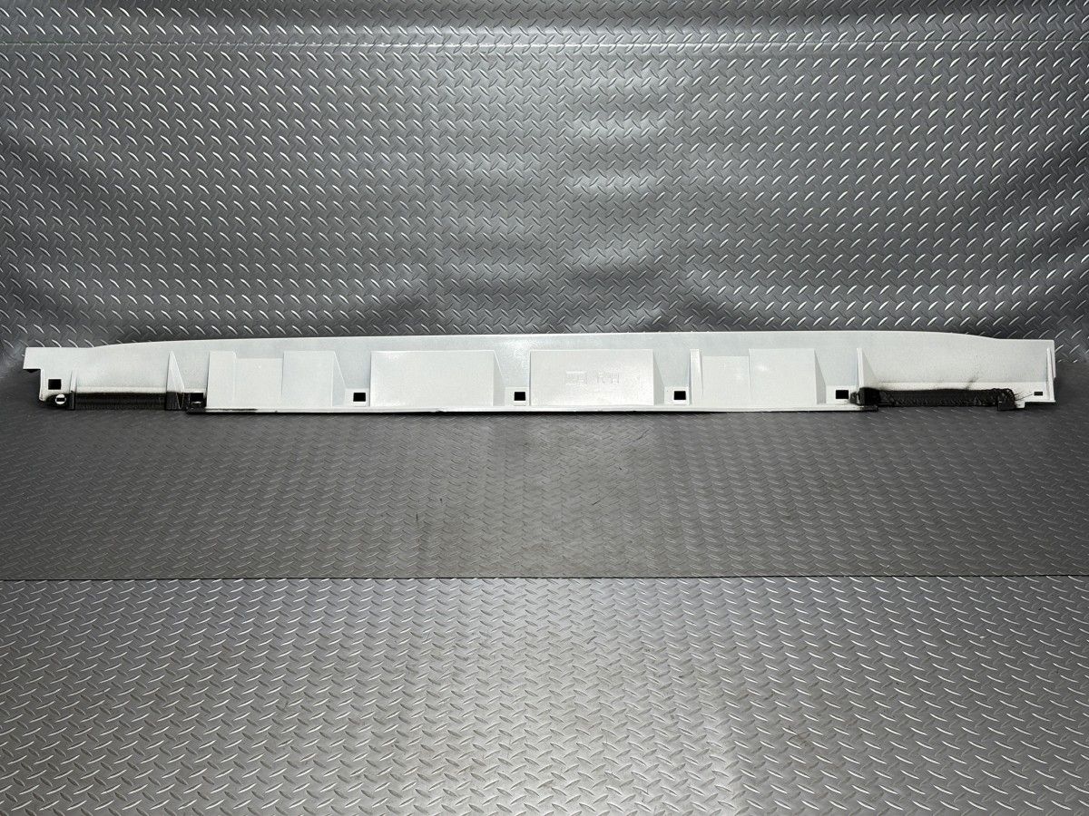 品番96051VA100 サイドスカート