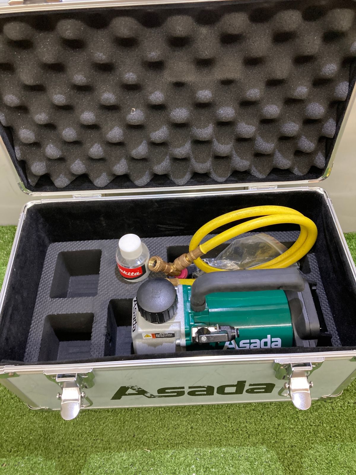 中古品】【0921】☆Asada(アサダ) 18v充電式真空ポンプ1.5CFM-BC(本体 