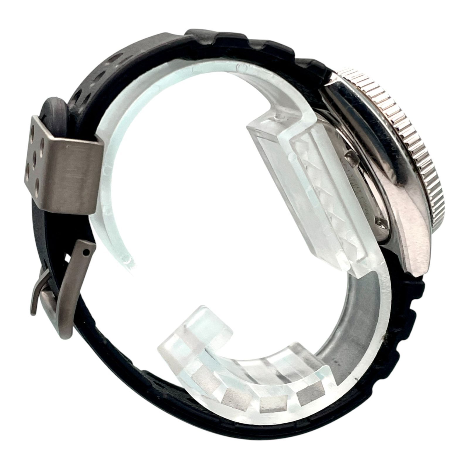 アナログ腕時計