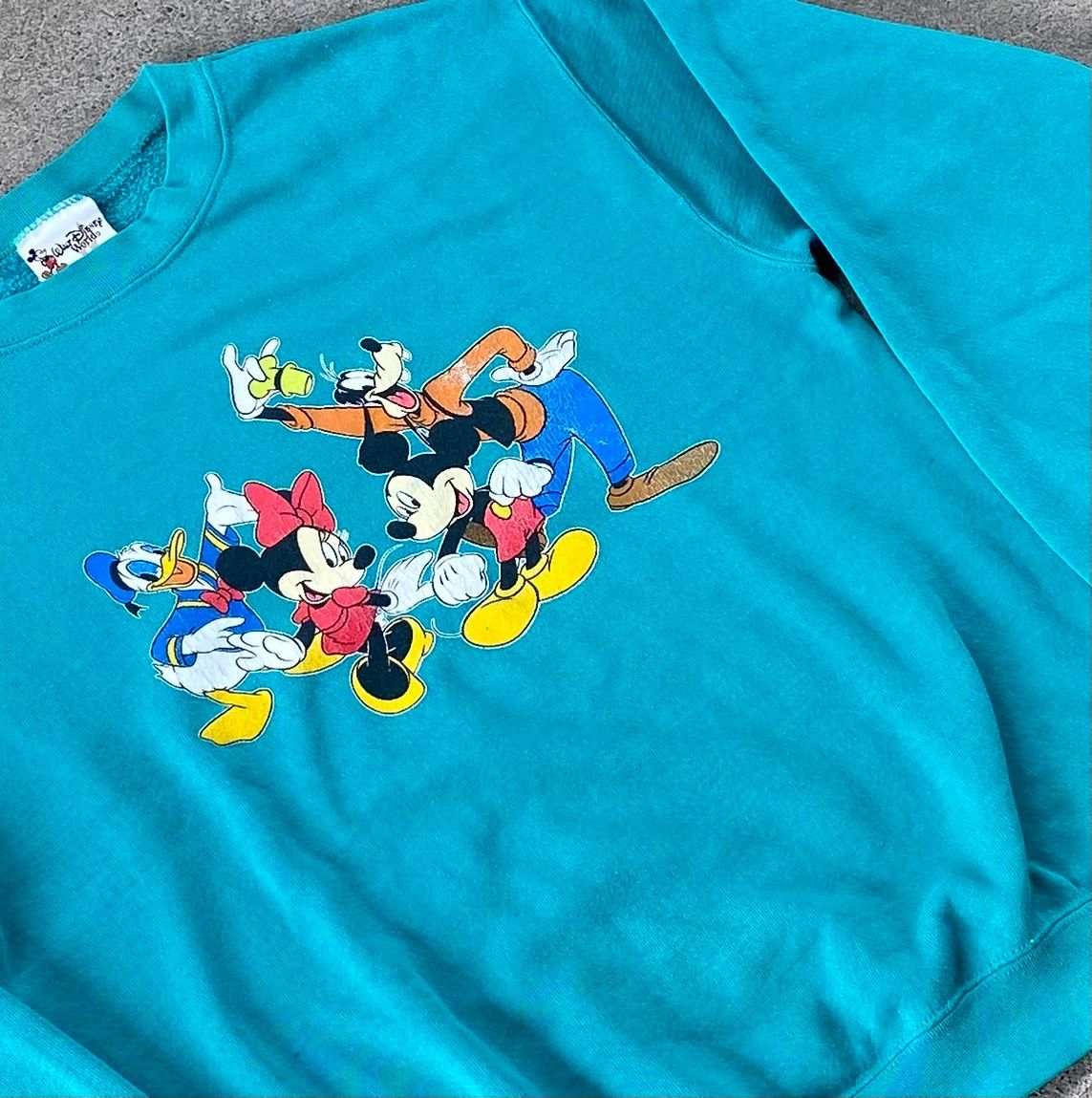 【90's】Disney Mickey & Friends スウェット　ターコイズグリーン　USA ディズニー　ミッキー　BESTIES 古着