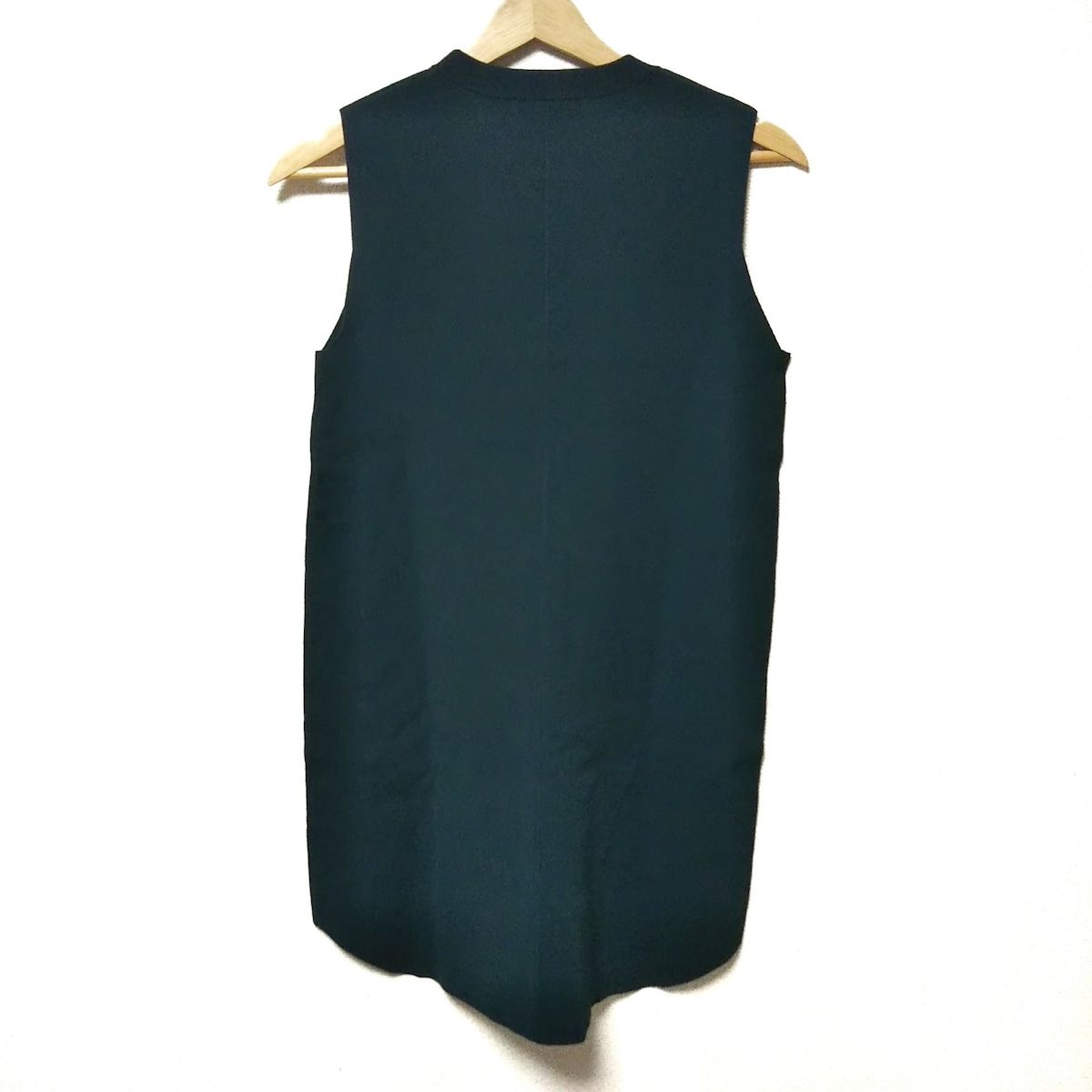 UN3D. アンスリード チュニック サイズF レディース - ダークグリーン クルーネック|ノースリーブ|ニット