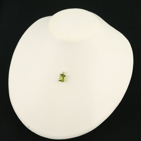 ペリドット 2.50ct ダイヤ ダイヤモンド 0.03ct ペンダントトップ  