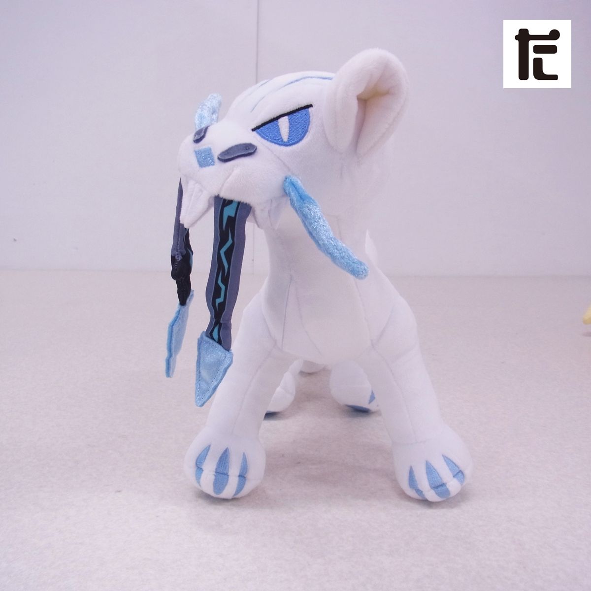 ポケモンセンター パオジアン ぬいぐるみ/PK01609-GM - メルカリ