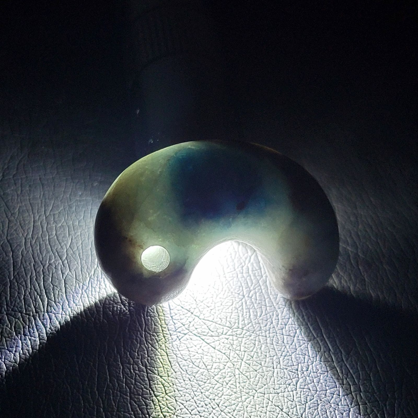 入コン沢勾玉:糸魚川翡翠 ms-MT0039 - メルカリ