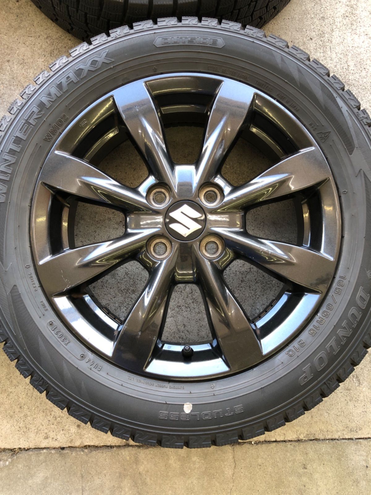 スタッドレスタイヤ