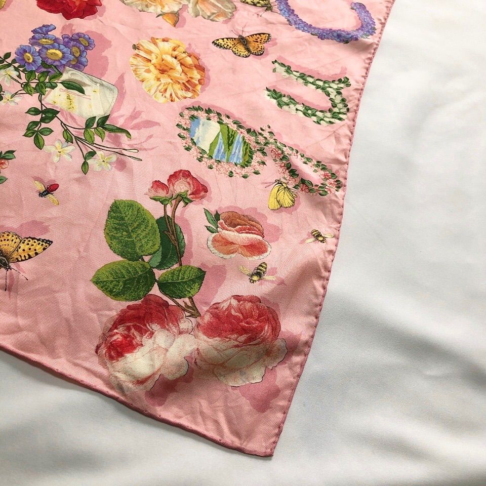 GUCCI グッチ 大判スカーフ フローラ シルク100% 花柄 ロゴ ピンク 86