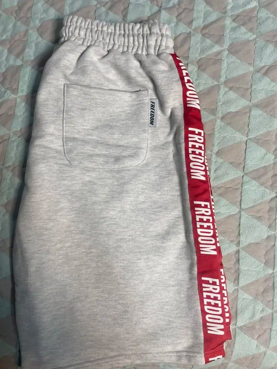 【雷市場（ポンジャン）商品韓国直送】2xl FREEDOM ハーフパンツ パンツ トレーニングウェア
