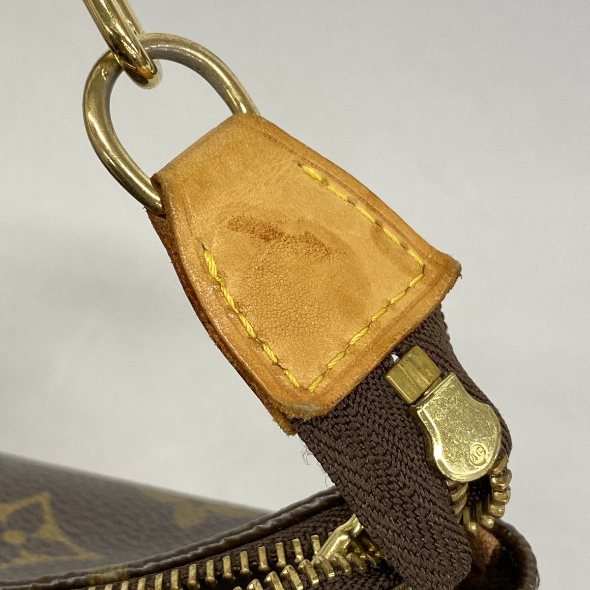 ルイヴィトン ポーチ