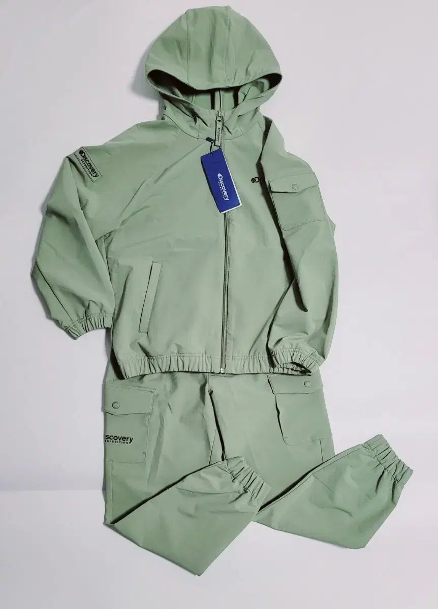 ディスカバリーキッズ 2 色 春 秋 トレーニングウェア セット 150
