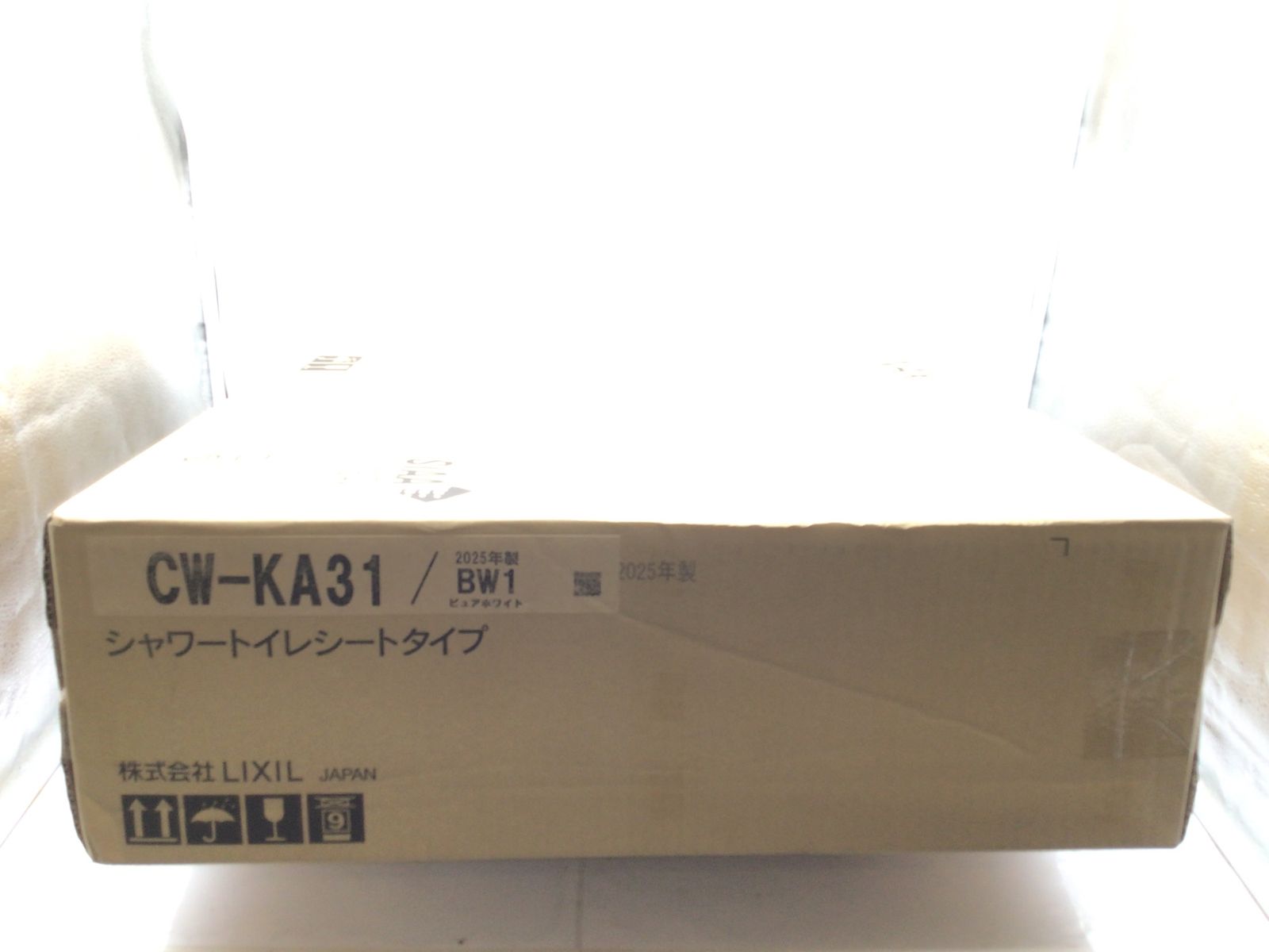 オフホワイト IT9KGAEDYV22