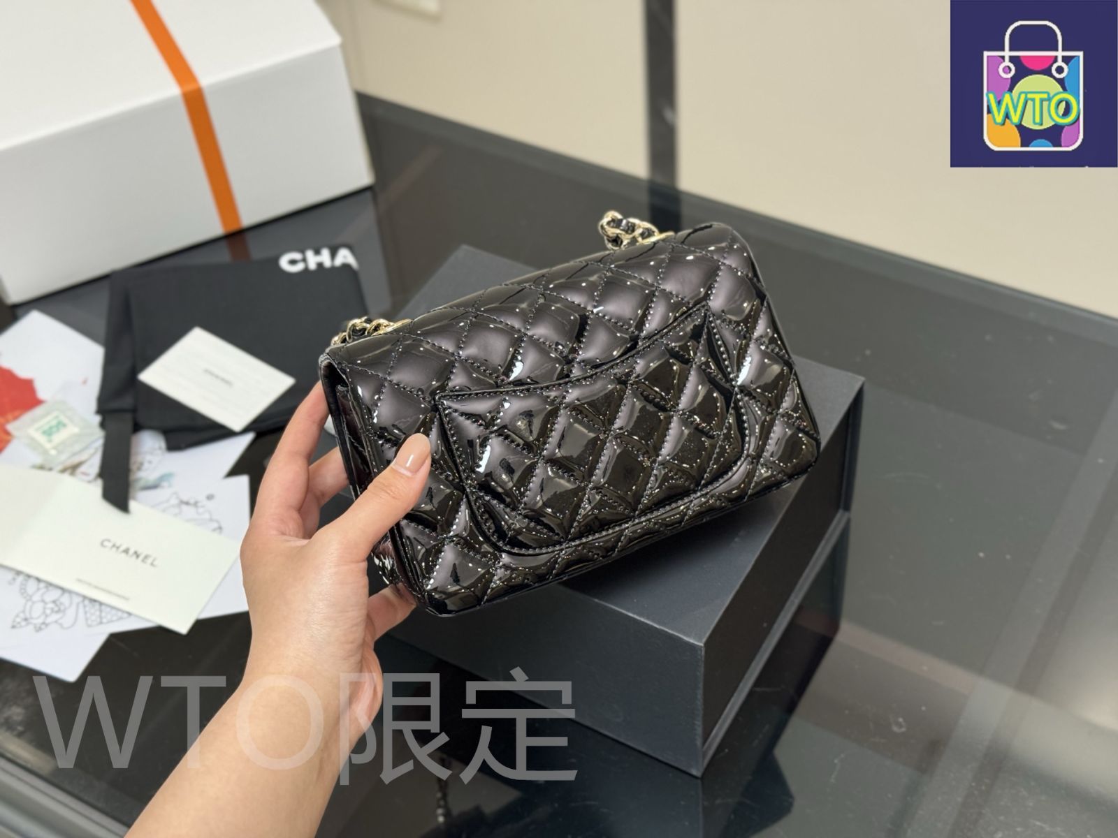 今日特価】Chanel シャネル ミニ シーフォー ハンドル