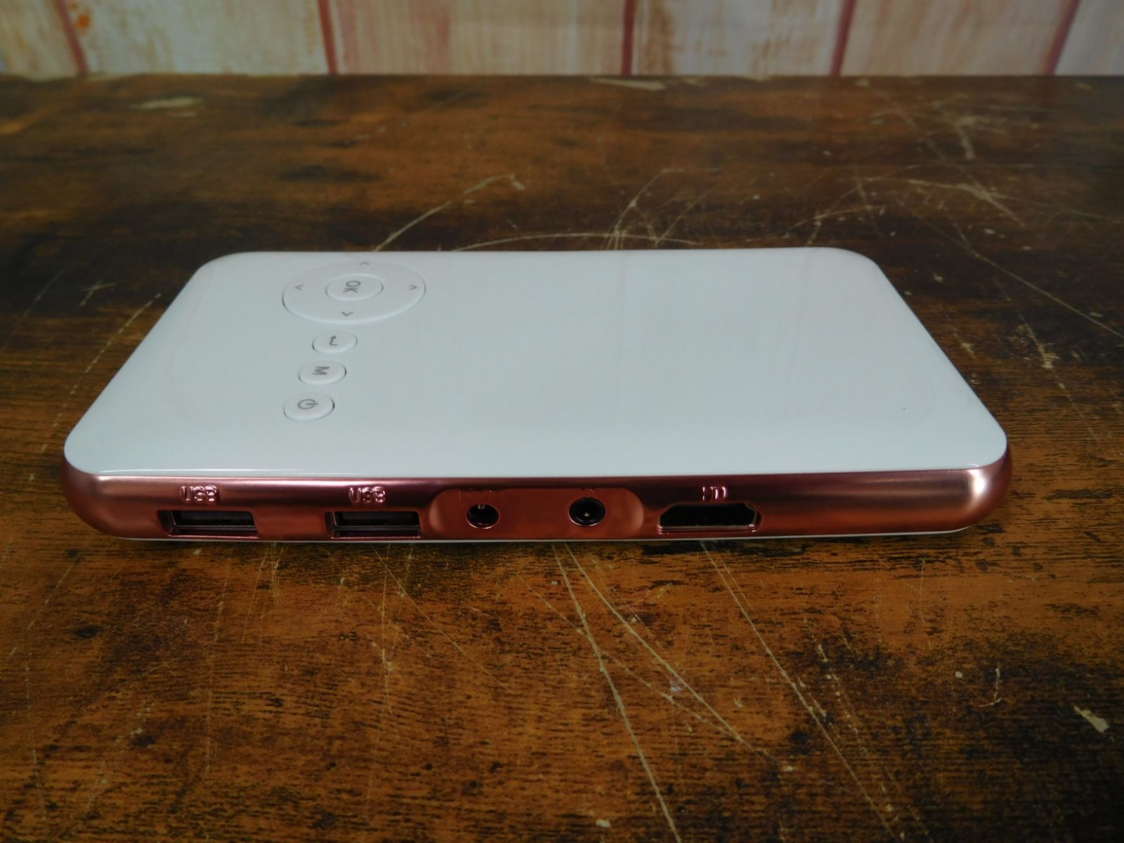 UENO-mono ミニスマートプロジェクター カベーニ Model No.T89