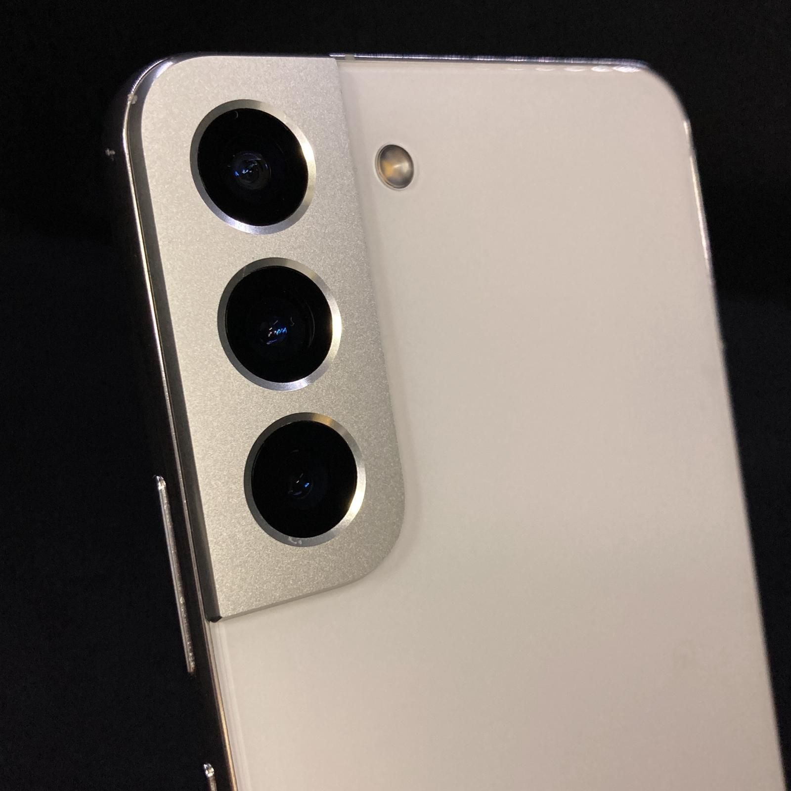 Samsung Galaxy S22 SCG13 ブラック 本体 白ロム