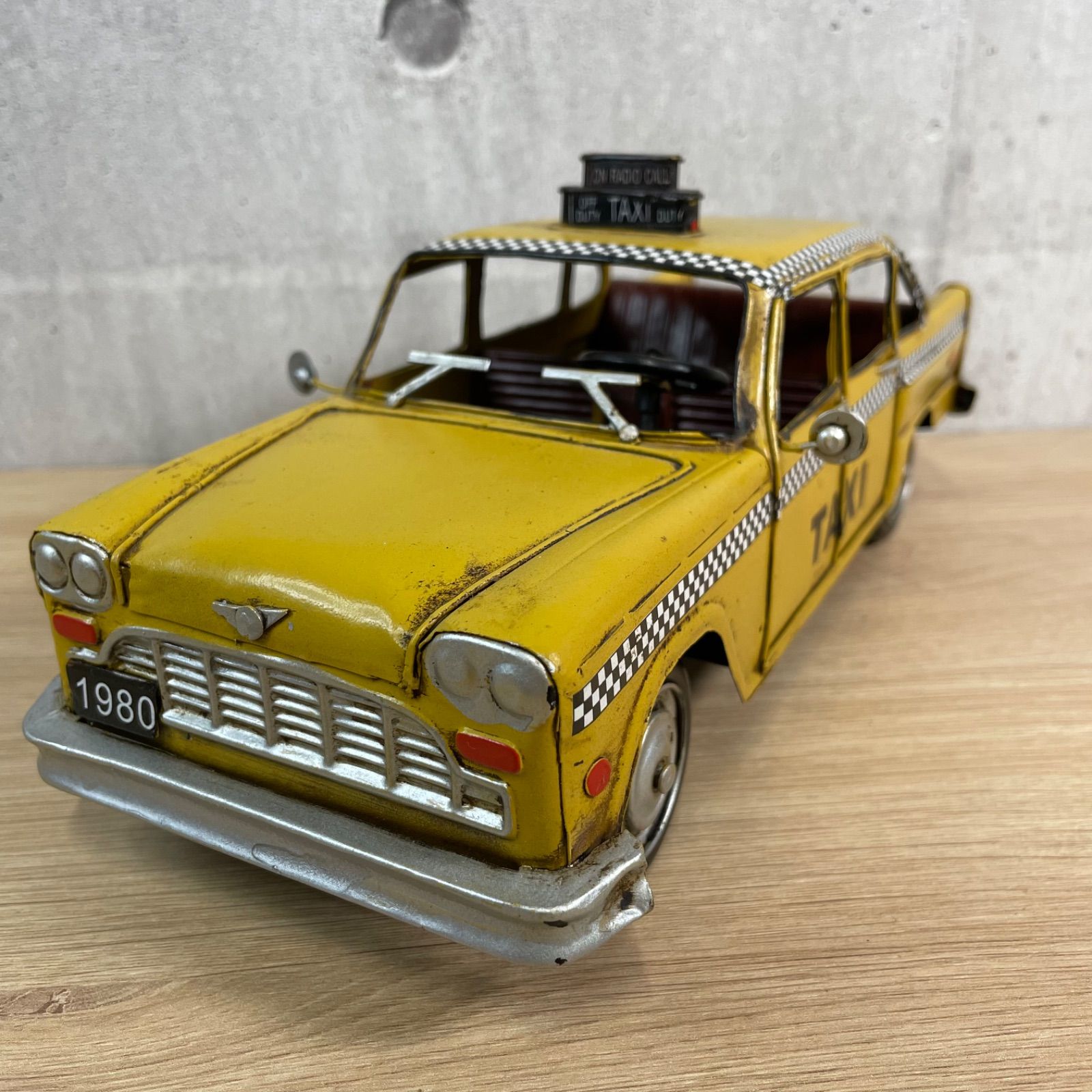 ブリキ製 ヴィンテージカー ブリキのおもちゃ　ミニカー　Taxi タクシー