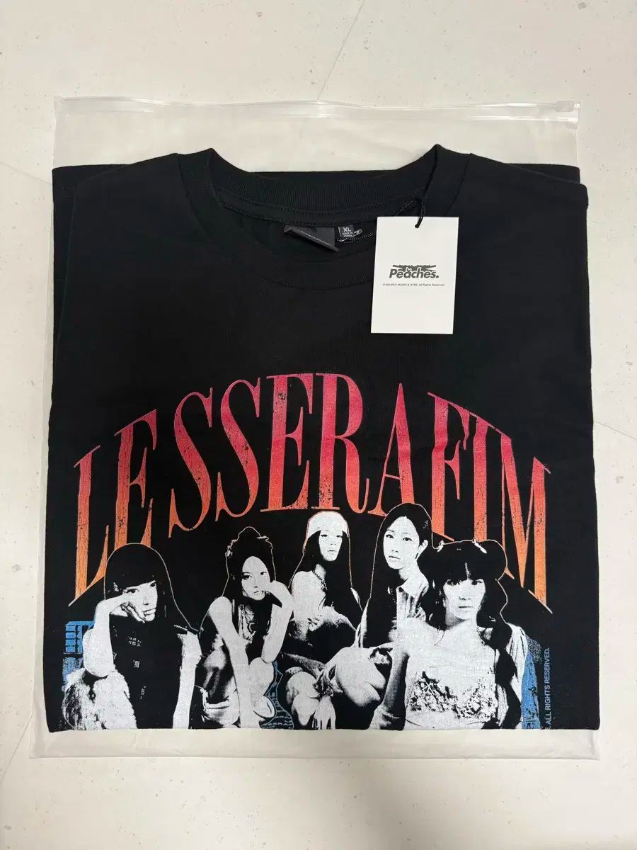 LE SSERAFIM(ルセラフィム・ルセラ) X ピーチ 写真 フォト PHOTO