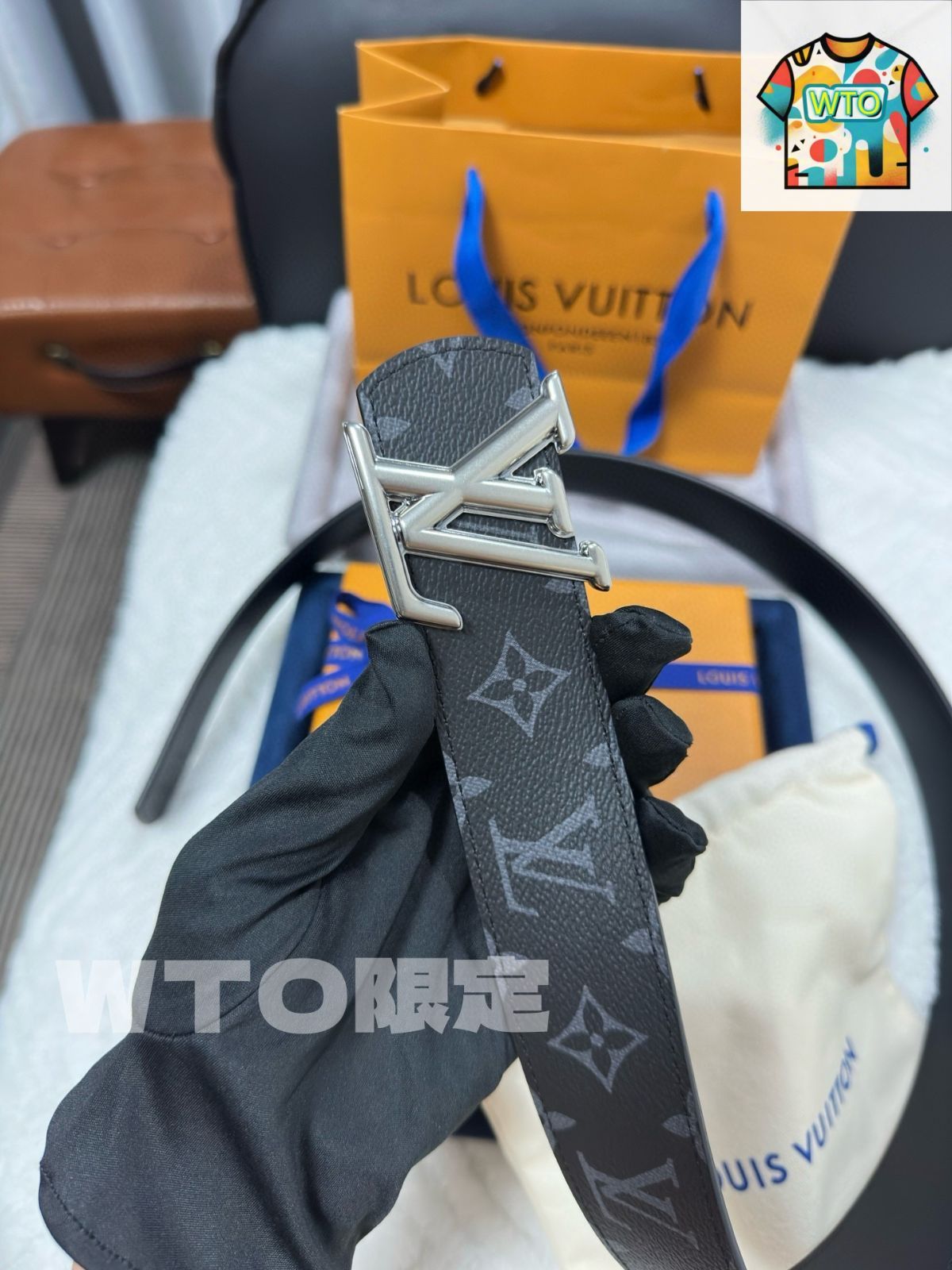 Louis Vuitton モノグラム ベルト グレー/ブラック 今日特価】Louis Vuitton モノグラムブラックベルト M8846-2