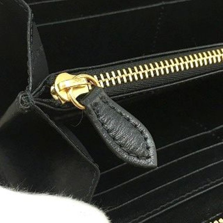 送料込み！ 状態良好 BURBERRY ジップウォレット チェック ブラック  