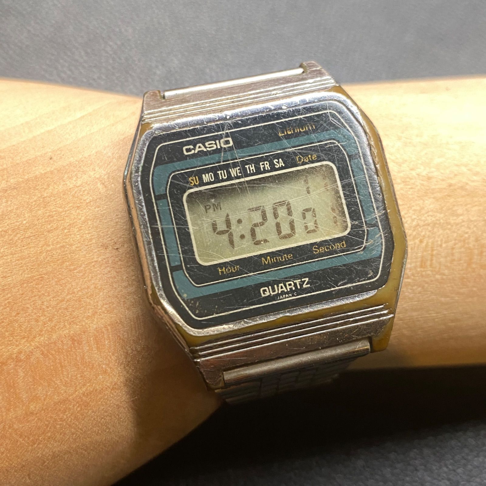 CASIO B817 80s “Old CASIO”チープカシオ CASIO カシオ B817 ヴィンテージ メンズ 腕時計 チープ - メルカリ