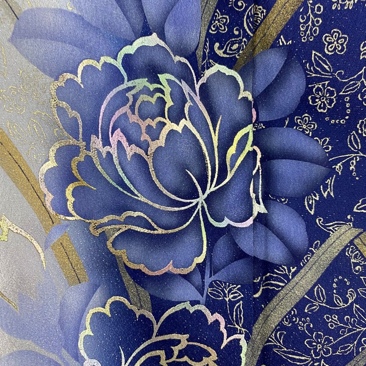 振袖 身丈171cm 裄丈64cm M 袷 山口小夜子 落款 薔薇 蝶 銀通し 金銀彩  