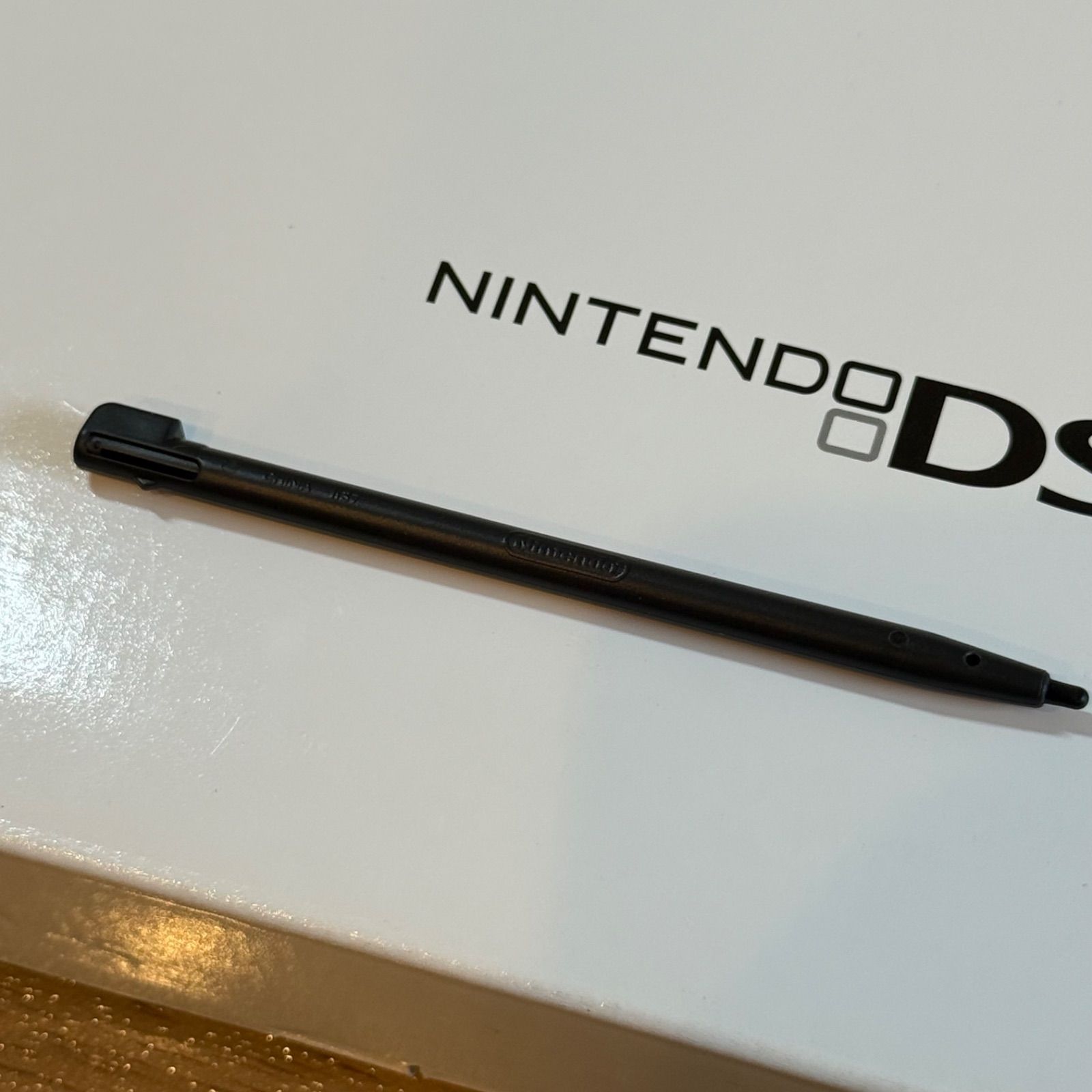 9-017【ほぼ未使用】ニンテンドーDSi ゼクロムエディション 箱