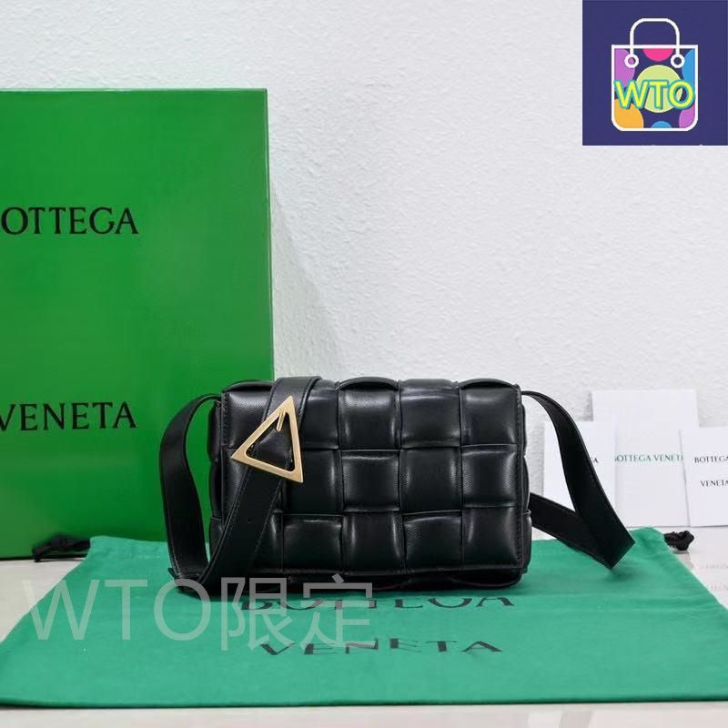 【BOTTEGA VENETA】カセットレザーショルダーバッグ BOTTEGA VENETA カセット レザー バッグ ショルダーバッグ