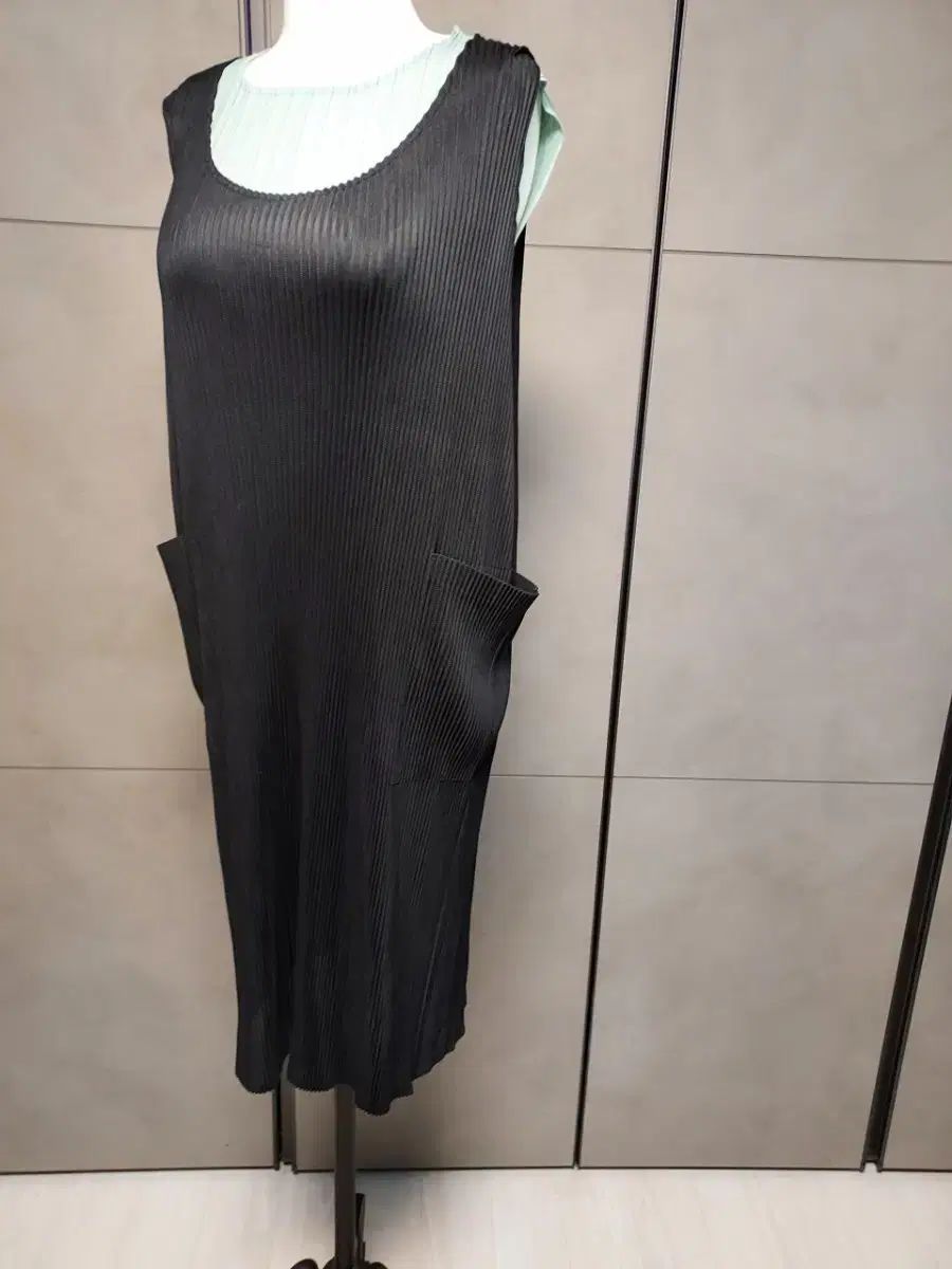 イッセイミヤケ プリーツエプロンワンピース ロングベスト イッセイ