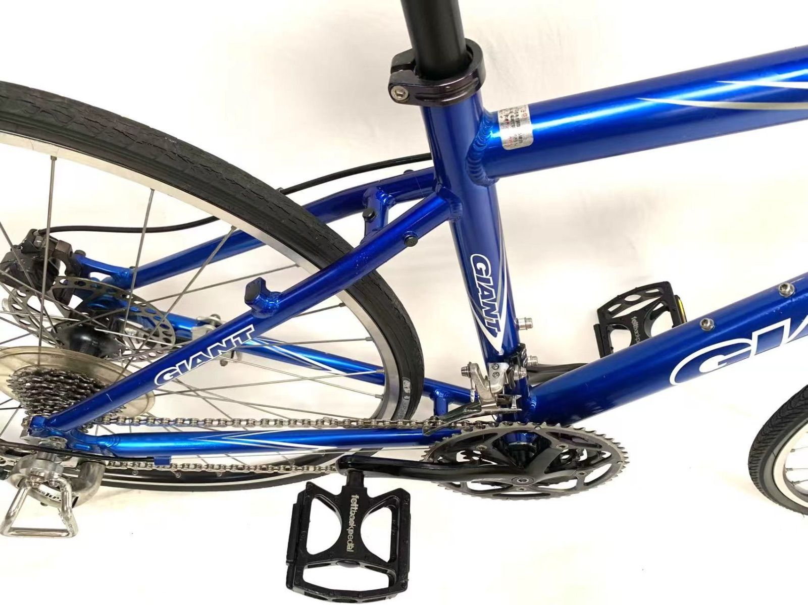 引取限定 中古 GIANTジャイアント クロスバイク 3×8段変速 470MM 引取限定 中古 GIANTジャイアント クロスバイク 3×8段変速 470MM