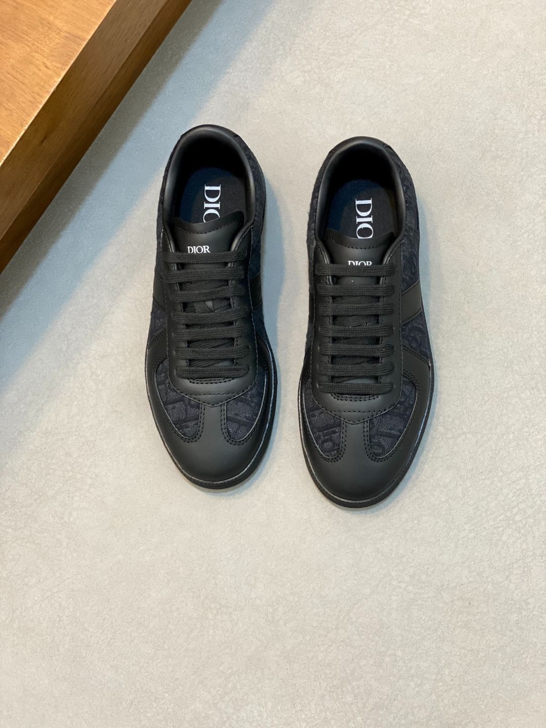 ディオール Dior 25ss B01 ドイツ軍靴風スニーカー06