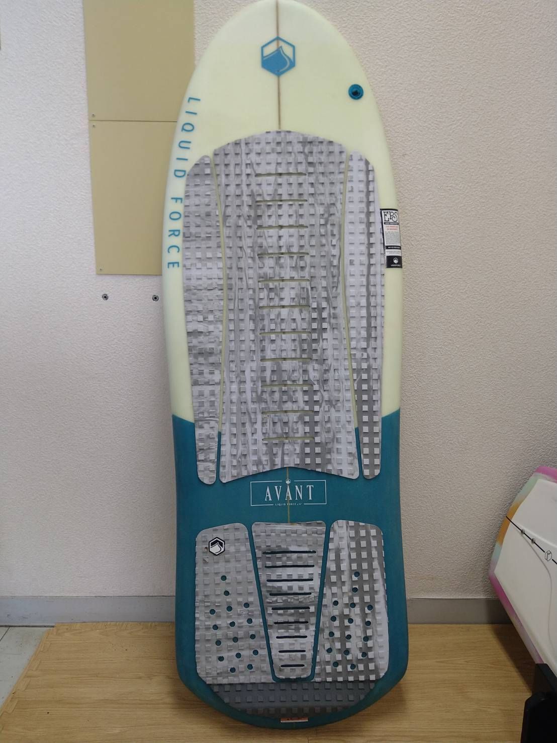 LIQUIDFORCE ウェイクサーフィン　スキム(美品) ROCKET | LIQUID FORCE JAPAN ウェイクボード ウィンドサーフ