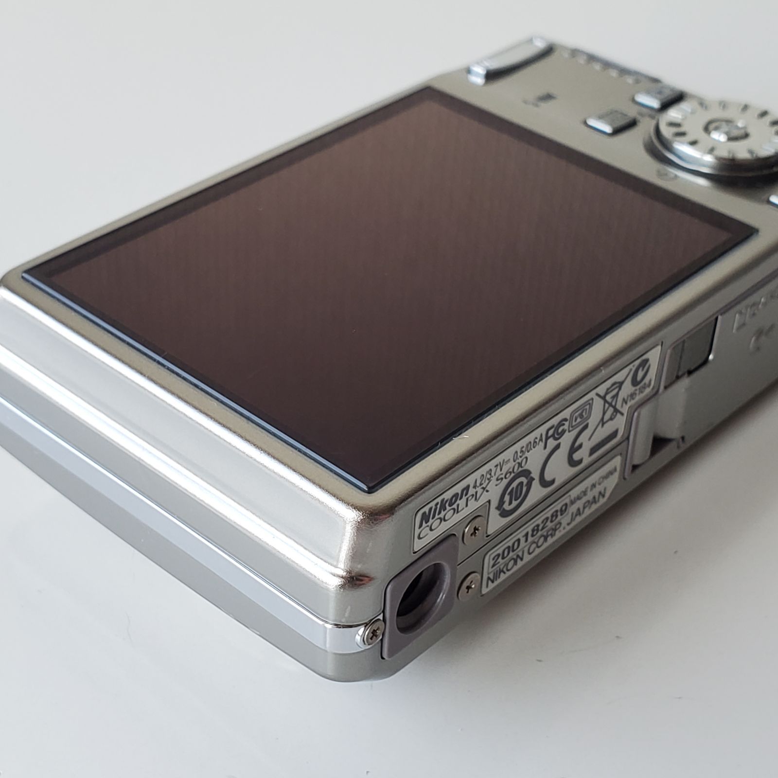 美品 通電・基本動作確認 ニコンNikon COOLPIX S600 S600S