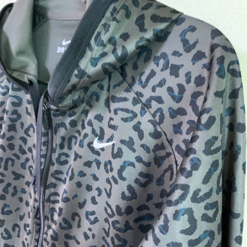 NIKE ナイキ DRI-FIT ジップ 豹柄 レオパード柄 レディース グレー系