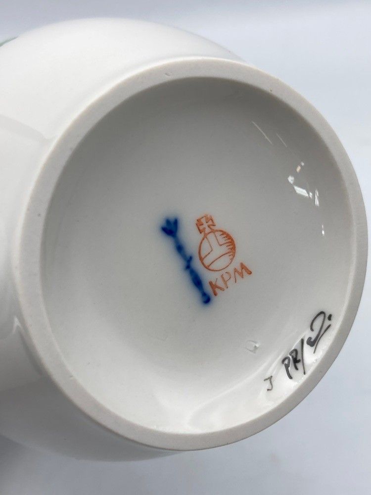 KPM ROYAL BERLIN ロイヤルベルリン 一輪挿し 花瓶 中古 D4 - メルカリ