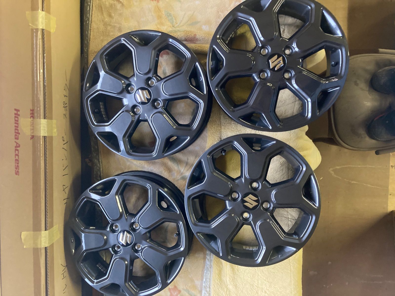 新型ハスラー 純正ホイール15インチ 新車外し 4本セット Ｒ7年式 HYBRID Xから取り外し