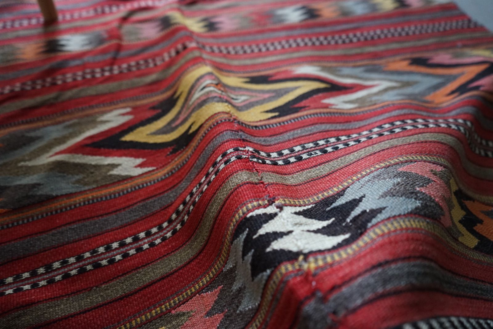 トライバルラグ トルコ オールドキリム 1950-1960年代 159 × 116 cm