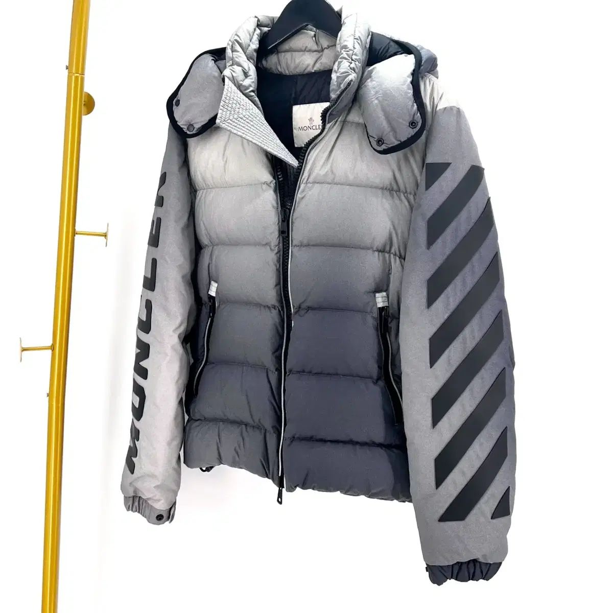 2 サイズ MONCLER(モンクレール) X Off-White(オフホワイト